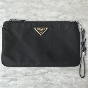 PRADA tessuto nylon zip pouch/wristlet
